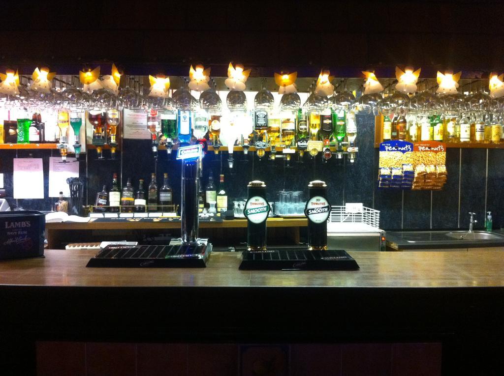 Lisdoonie Hotel Barrow-in-Furness Bagian luar foto