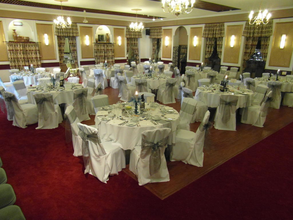 Lisdoonie Hotel Barrow-in-Furness Bagian luar foto