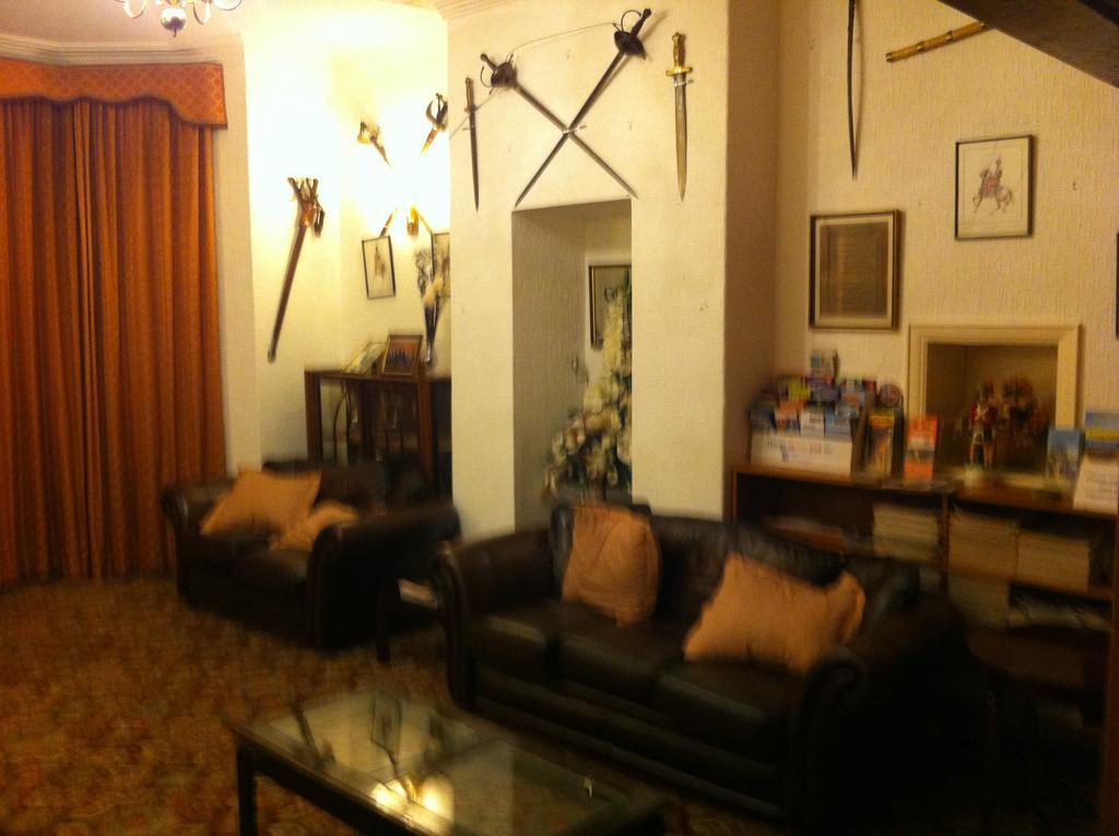 Lisdoonie Hotel Barrow-in-Furness Bagian luar foto