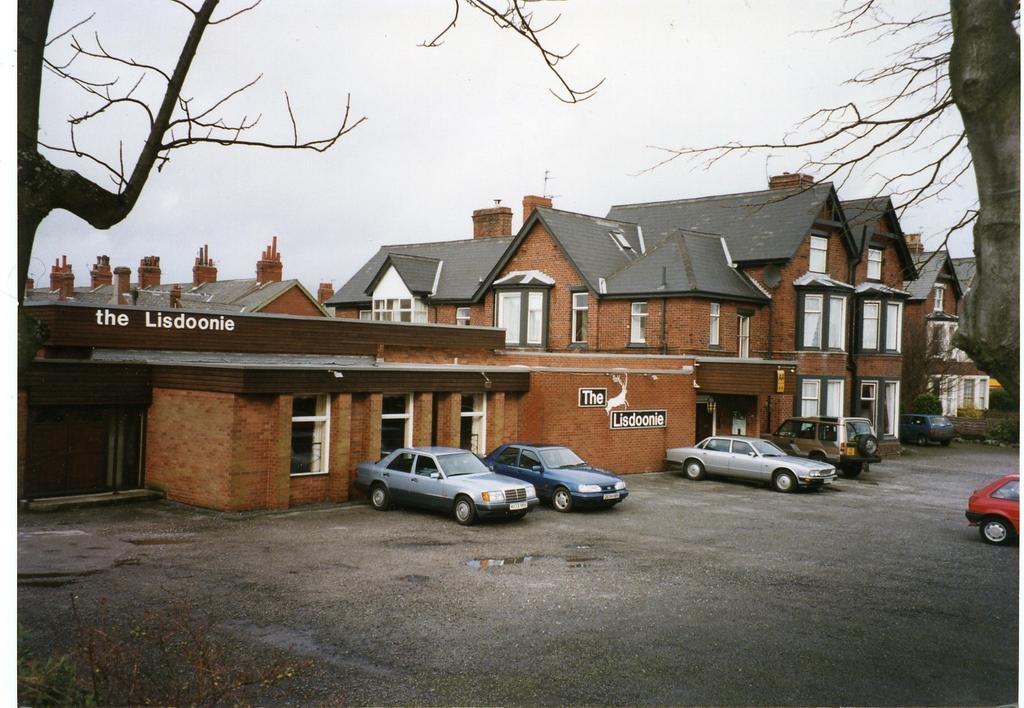 Lisdoonie Hotel Barrow-in-Furness Bagian luar foto